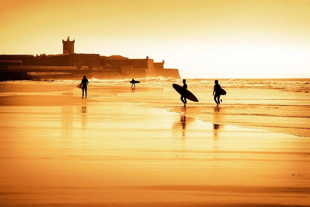 Apartment Beachome4u4 / Carcavelos *