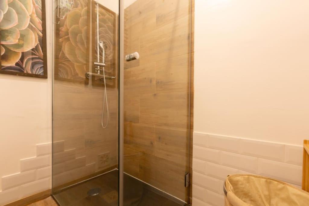 Beachome4u4 / Carcavelos Apartment *