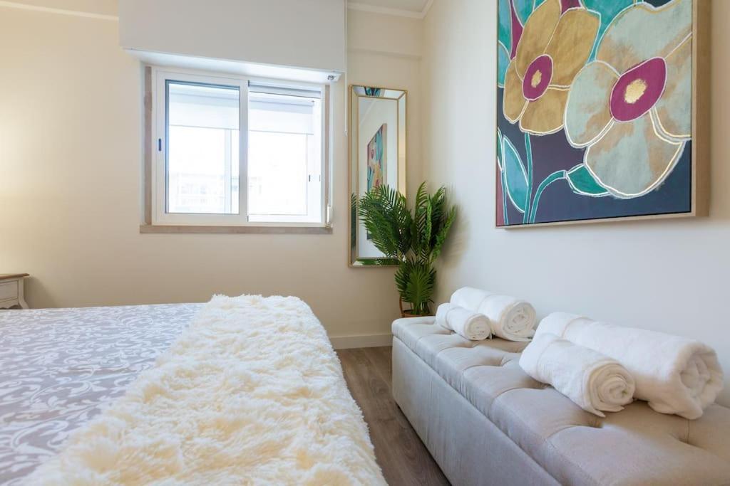 Beachome4u4 / Carcavelos Parede